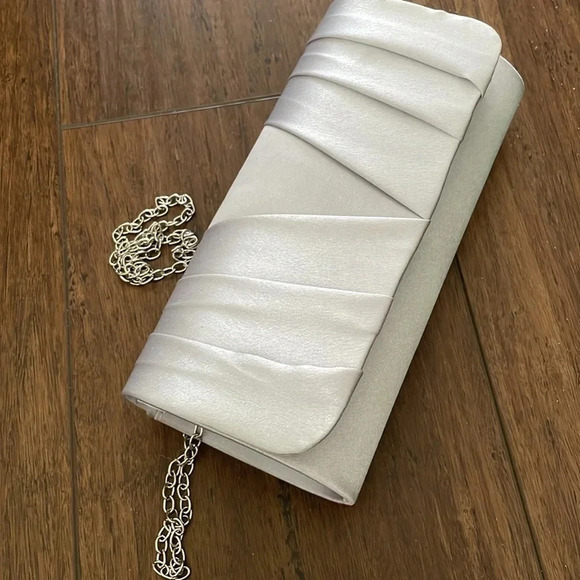 Sol Silver Clutch Purse Bag Chain Snap Closure Dress Wedding Party pocket EUC - Picture 5 of 6
